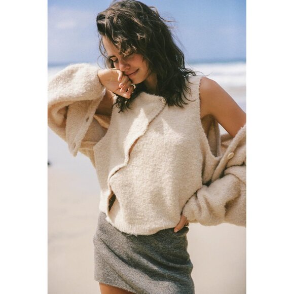 ELCE Swim Drew Boucle Vest in Oat Marle - Picture 2 of 5